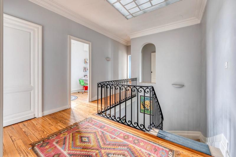 Hôtel particulier - 203 m² - 7 pièces