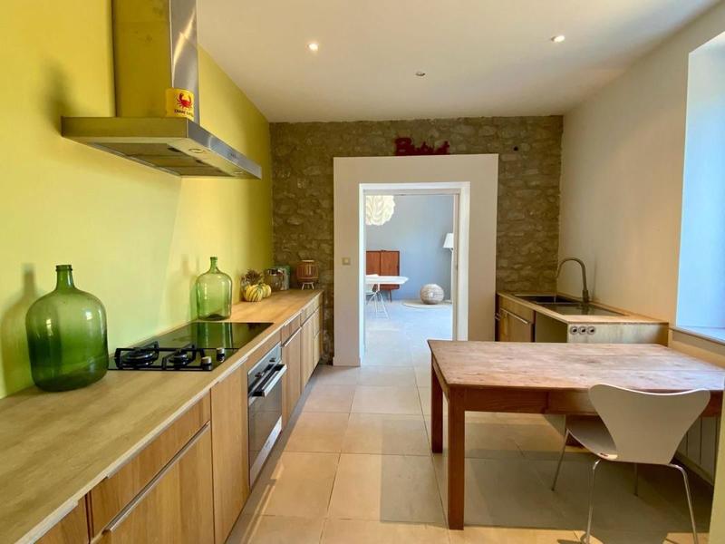 Maison - 240 m² - 8 pièces