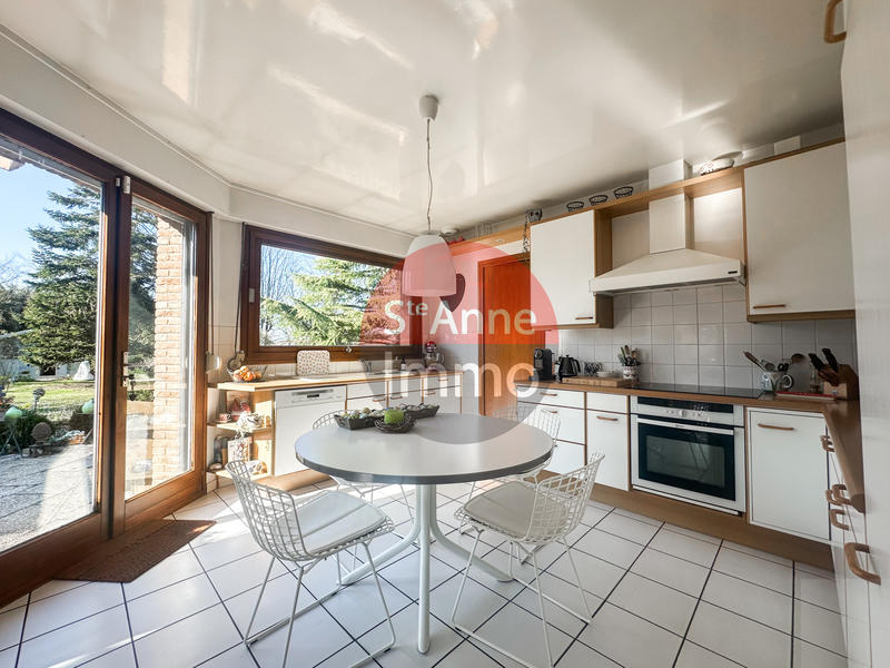 Maison - 195 m² - 11 pièces