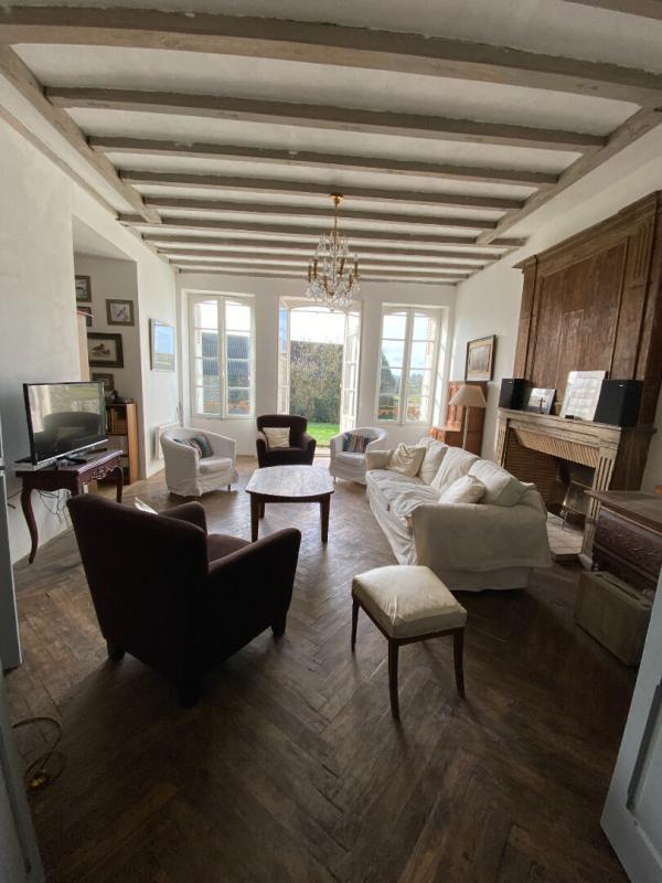 Demeure - 300 m² - 9 pièces