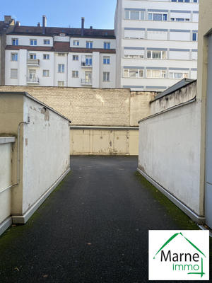 Parking / Garage - 14 m²