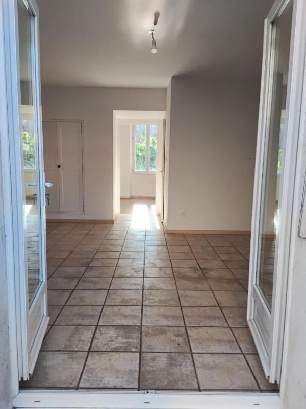 Maison - 265 m² - 10 pièces