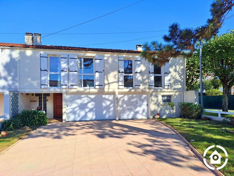 Maison - 111 m² - 6 pièces