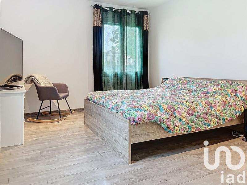 Maison - 180 m² - 5 pièces