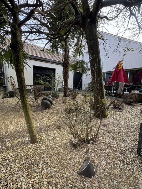 Demeure - 271 m² - 5 pièces