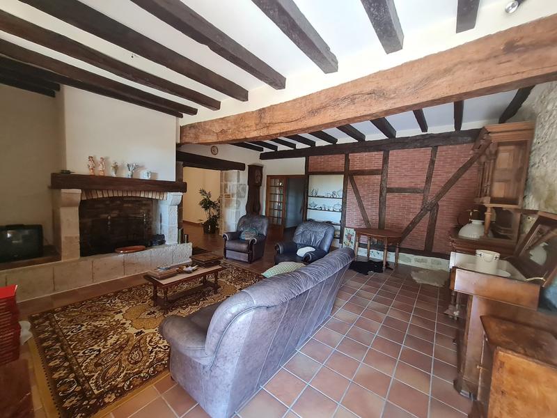 Maison - 204 m² - 7 pièces