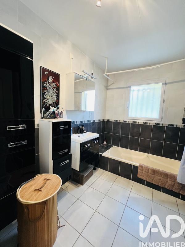 Maison - 111 m² - 4 pièces