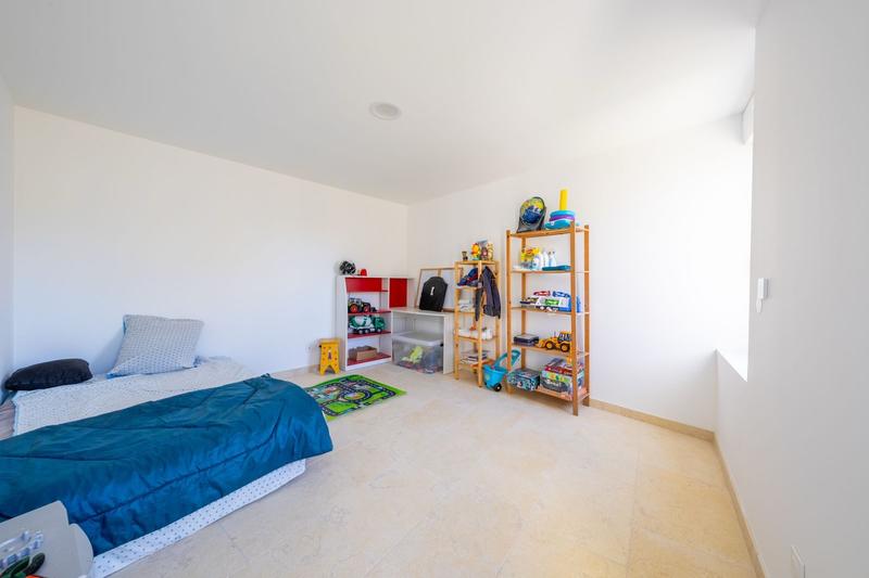 Maison - 260 m² - 7 pièces