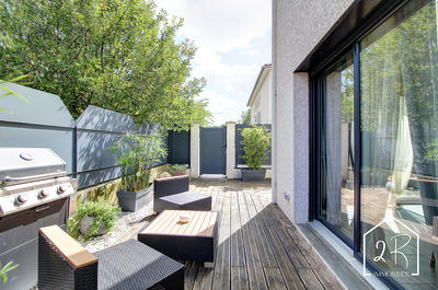 Maison - 92 m² - 5 pièces