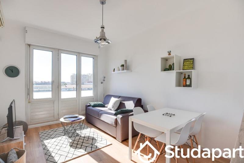 Chambre - 12 m² - 1 pièce