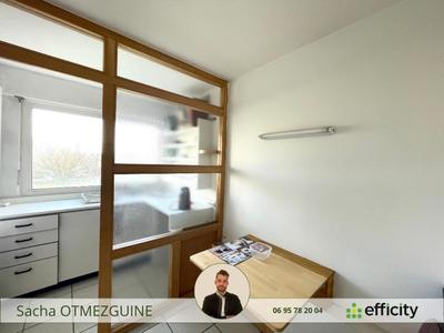 Appartement - 90 m² - 6 pièces