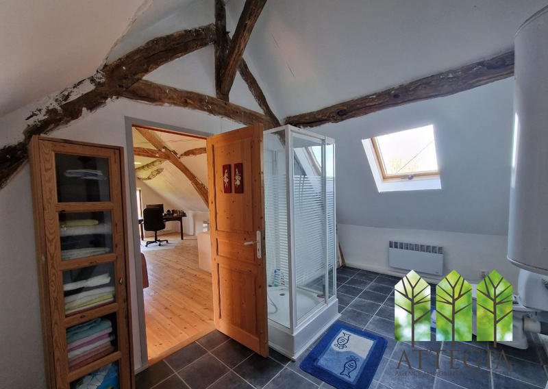 Maison traditionnelle - 151 m² - 7 pièces