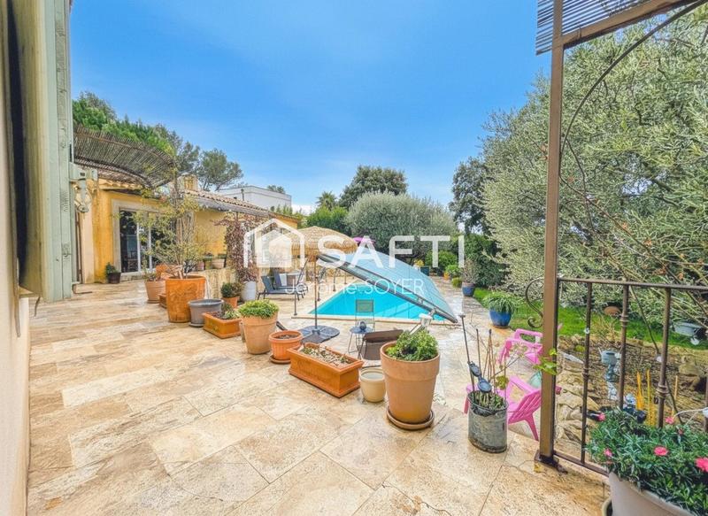 Villa - 179 m² - 6 pièces