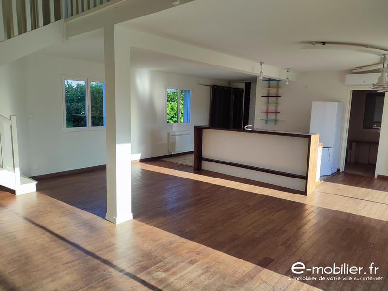 Maison - 93 m² - 5 pièces