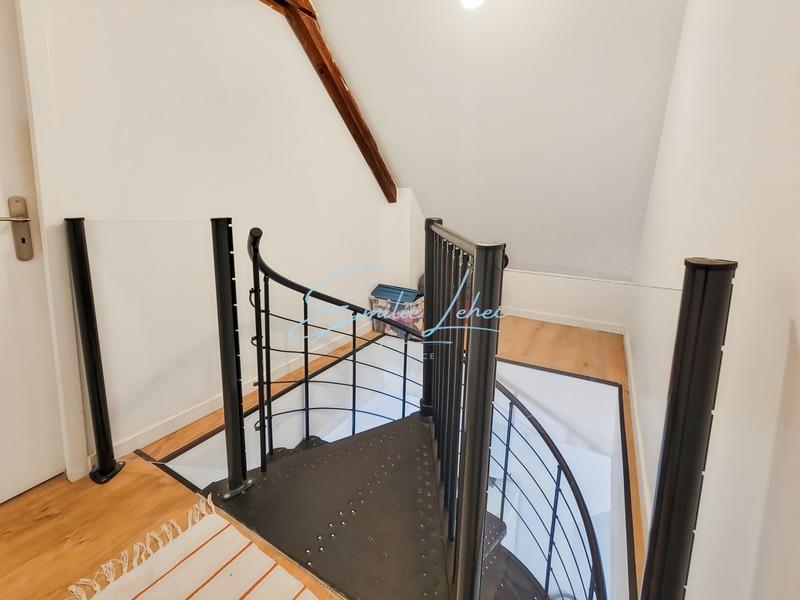 Immeuble - 92 m² - 6 pièces