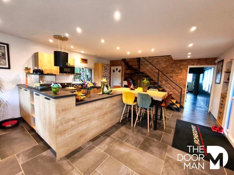 Propriété - 120 m² - 7 pièces