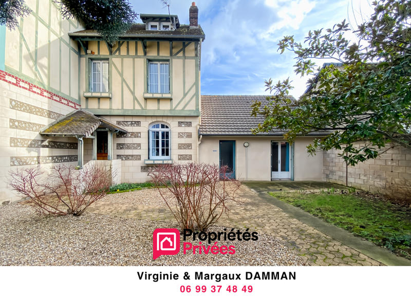 Maison - 205 m² - 10 pièces