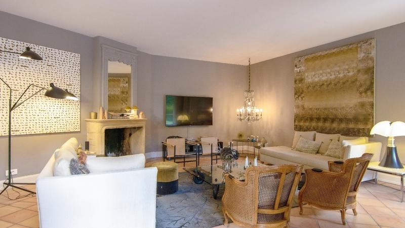 Demeure - 360 m² - 11 pièces