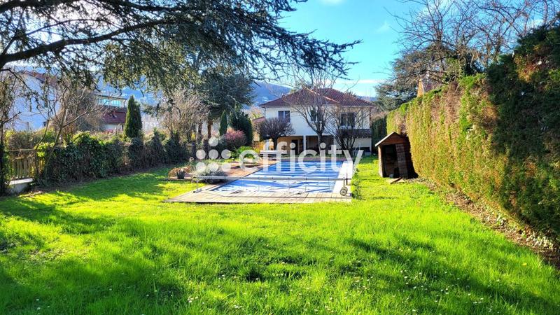 Maison - 157 m² - 7 pièces