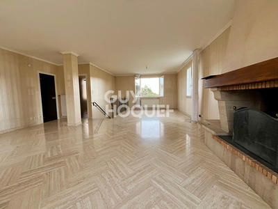 Maison - 161 m² - 7 pièces