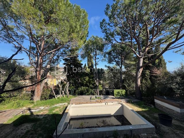 Maison - 101 m² - 4 pièces