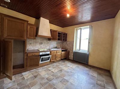 Maison - 180 m² - 8 pièces