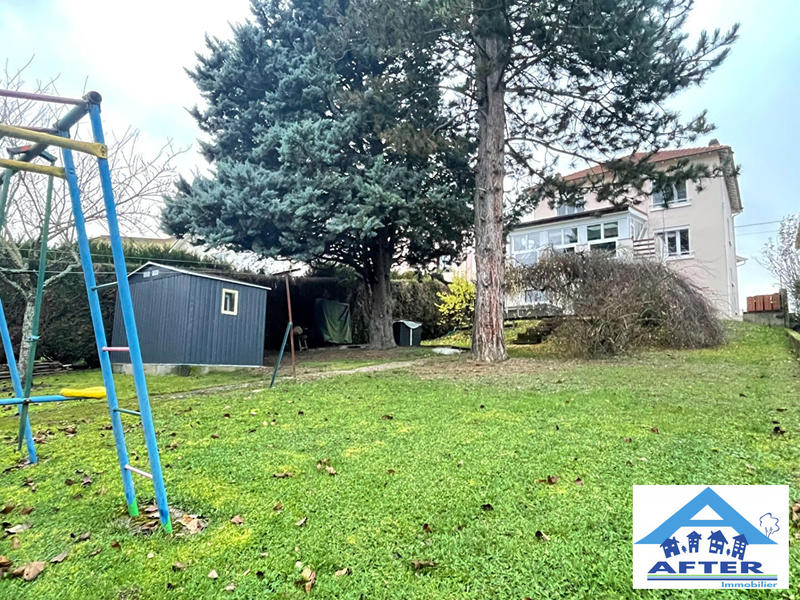 Maison - 187 m² - 9 pièces