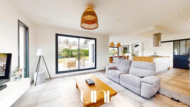 Maison - 141 m² - 5 pièces