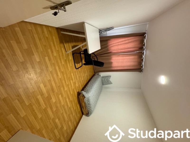 Chambre - 10 m² - 1 pièce