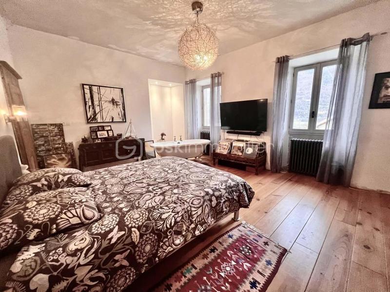 Demeure - 157 m² - 5 pièces