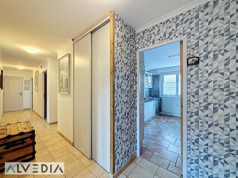 Appartement - 95 m² - 4 pièces