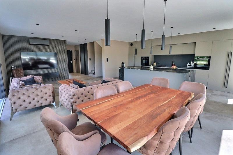 Maison contemporaine - 152 m² - 5 pièces