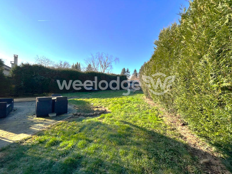 Maison - 180 m² - 9 pièces