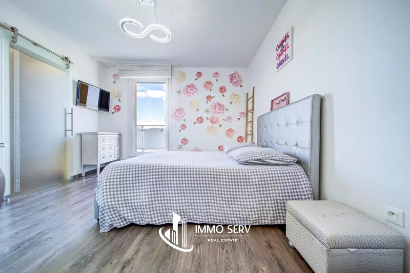 Appartement - 81 m² - 5 pièces