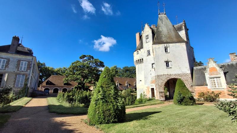 Manoir - 2 500 m² - 35 pièces