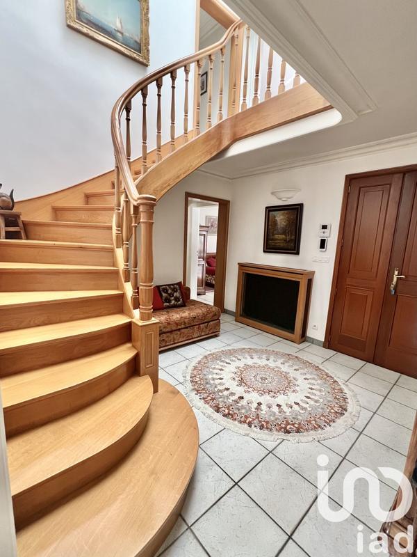 Maison de maîtres - 277 m² - 9 pièces