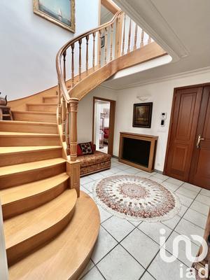 Maison de maîtres - 277 m² - 9 pièces