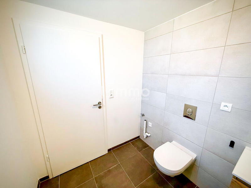 Loft - 121 m² - 5 pièces