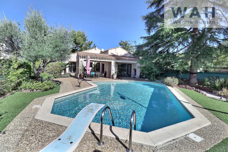 Villa - 164 m² - 7 pièces