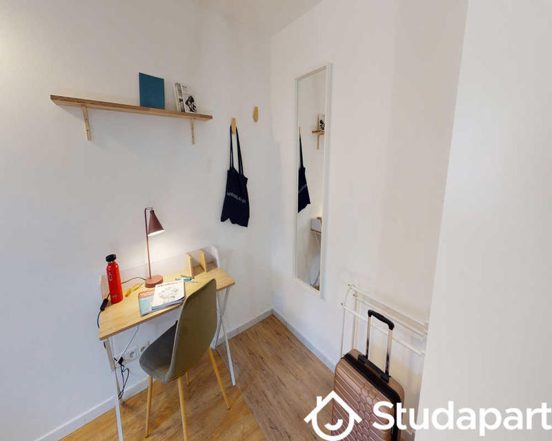 Chambre - 110 m² - 1 pièce