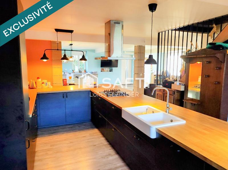 Maison - 208 m² - 7 pièces