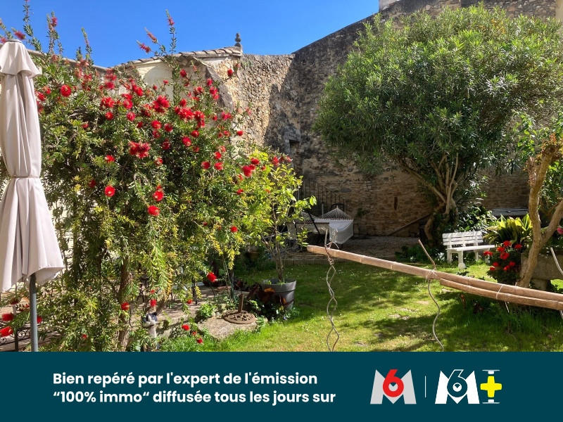 Maison - 284 m² - 10 pièces