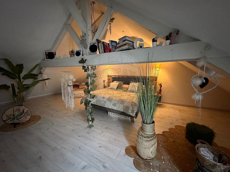 Local commercial - 1 241 m² - 6 pièces