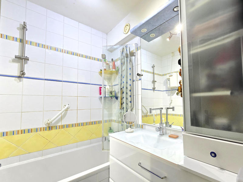 Appartement - 80 m² - 4 pièces