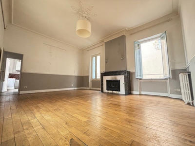 Appartement - 125 m² - 4 pièces