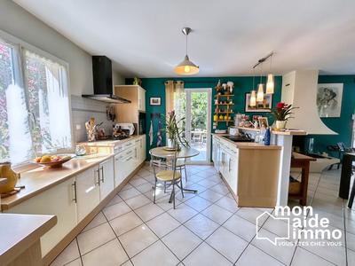 Maison - 150 m² - 5 pièces