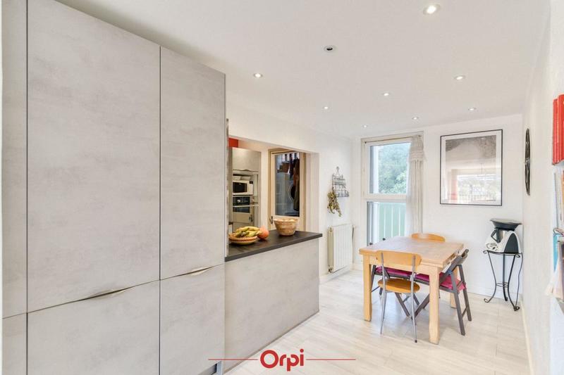 Appartement - 103 m² - 6 pièces