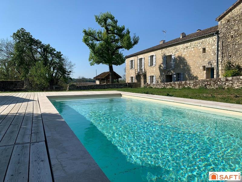 Ferme - 250 m² - 9 pièces