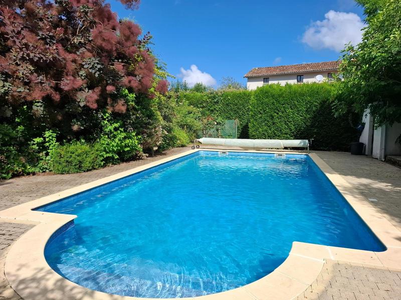 Maison - 187 m² - 7 pièces