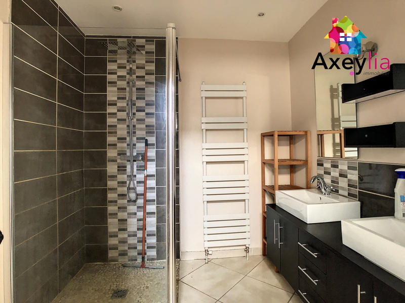 Maison - 110 m² - 4 pièces